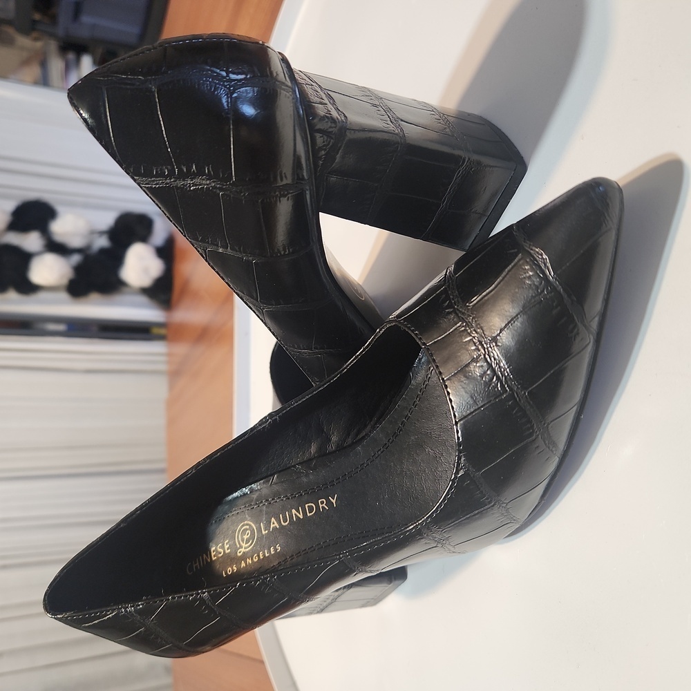 Chinese Laundry black Chunky heels size 7